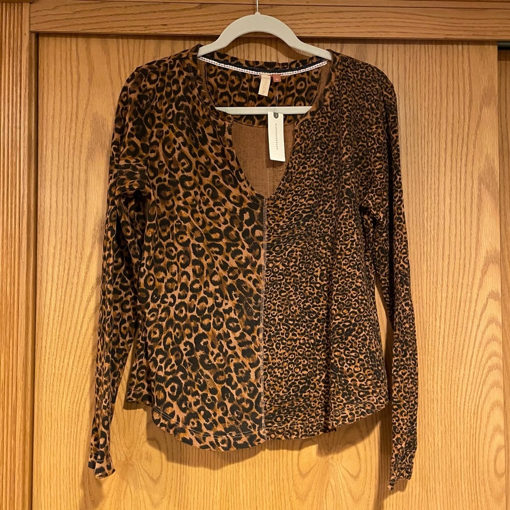 Anthropologie Pilcro Animal Print Split Pattern Thermal Top, Sz M